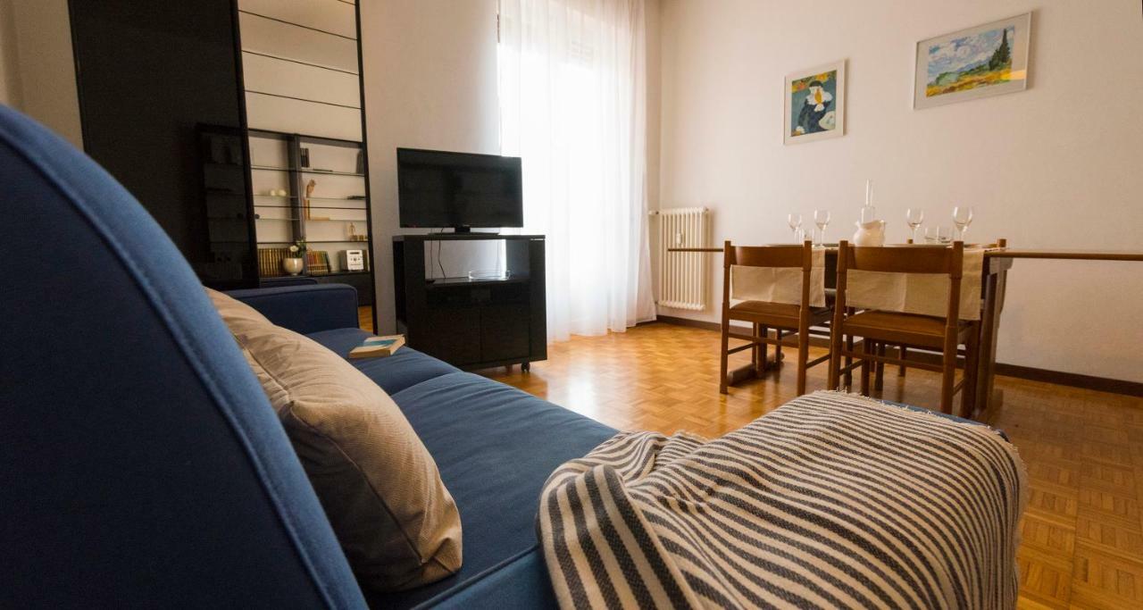 Joivy Welcoming 1Br Apt Next To Villa Olmo Como Exterior foto