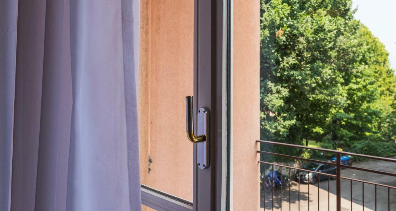 Joivy Welcoming 1Br Apt Next To Villa Olmo Como Exterior foto